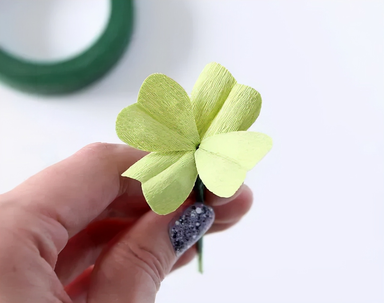 皱纹纸diy手工花朵,手工制作皱纹纸立体花