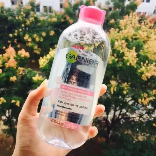 男士经常熬夜用什么护肤品套装,适合20-25岁性价比最高的护肤品