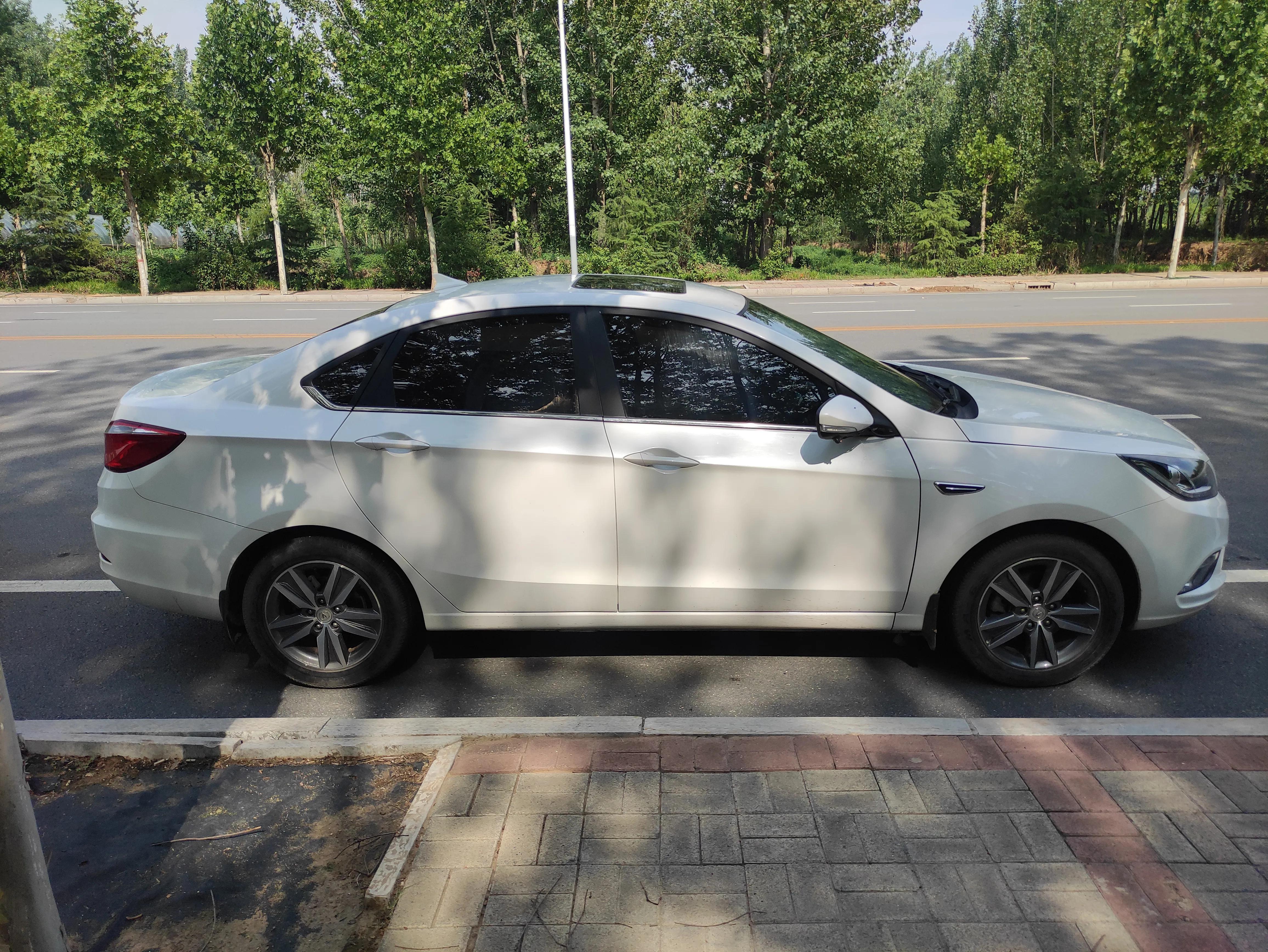 我的爱车的内饰,我的爱车黑色版