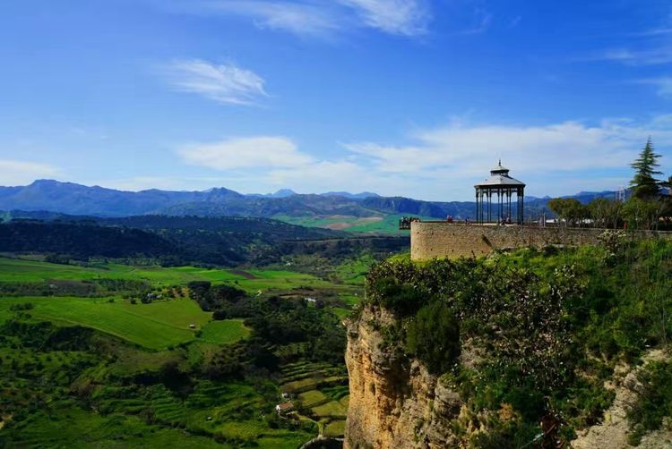 葡萄牙和西班牙哪个值得旅游,西班牙和葡萄牙旅游区别