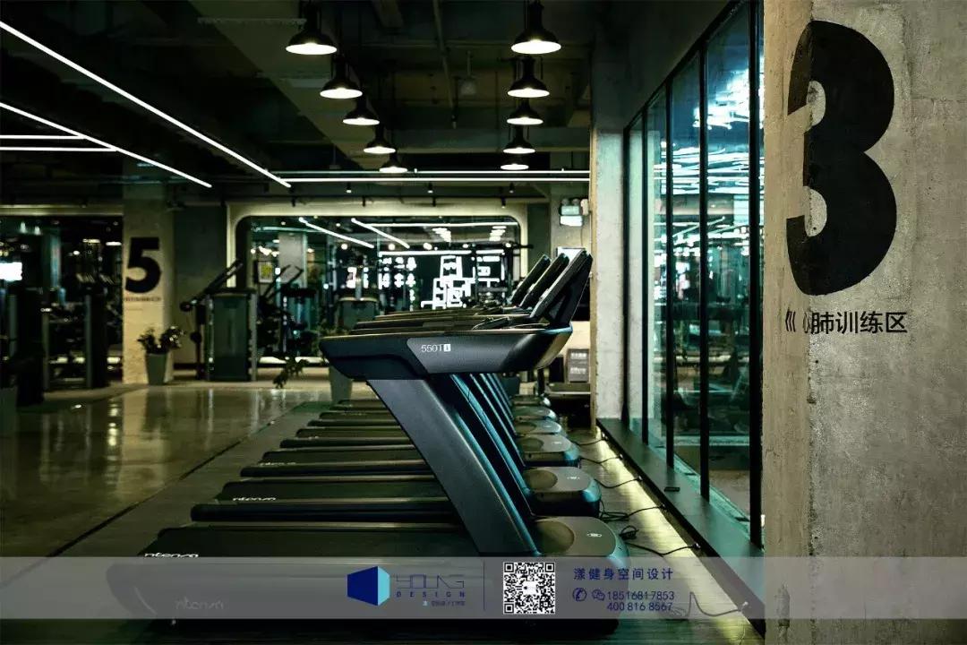 听说在CF成都大会上,漾设计上映了“获奖者联盟”?!