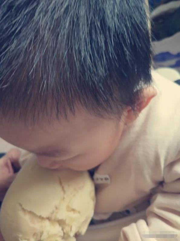 1岁宝宝吃饭菜,婴儿不能吃的食物黑名单