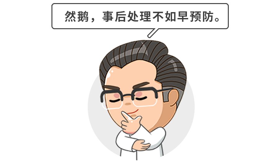 宝宝吐奶呛奶的正确处理方式,宝宝呛奶吐奶的全过程急救方法