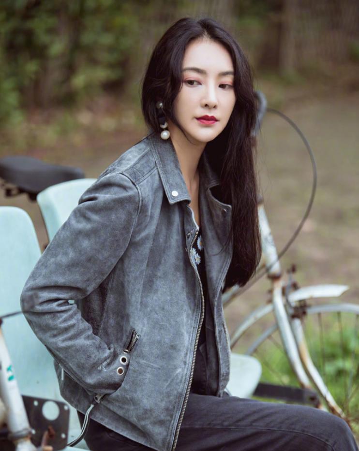 曹格吴速玲为女儿庆生发量惹人羡,曹格吴速玲婚礼