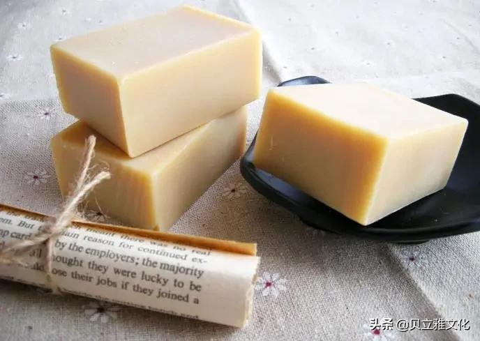 不要再用错误的方式洗脸了,别用手工皂洗脸