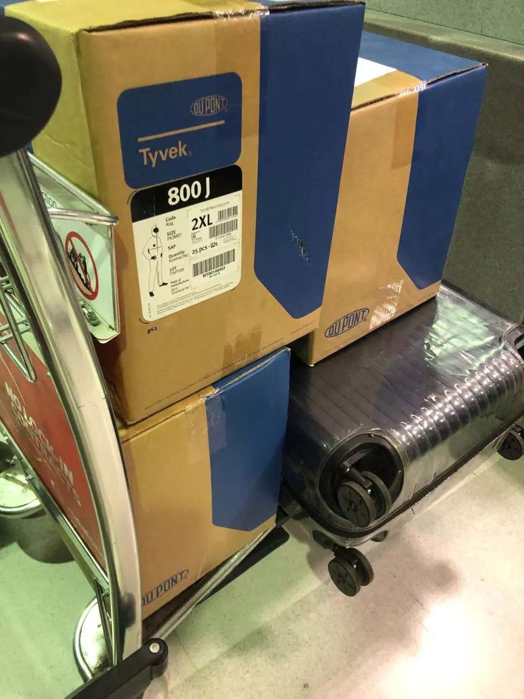 最给力“国际搬运工”：失业后，仍为武汉等地搬回几百箱医疗物资