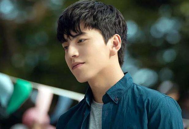 王大陆本人很帅很有亲和力,王大陆满满的正能量