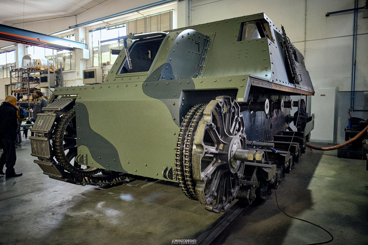 最讲武德意大利！设计画风让人啼笑皆非，还造步行坦克，脑洞太大