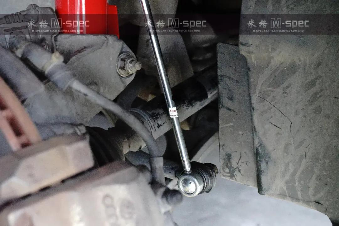 大众迈腾换完避震前后对比效果,迈腾改koni变色龙避震使用感受