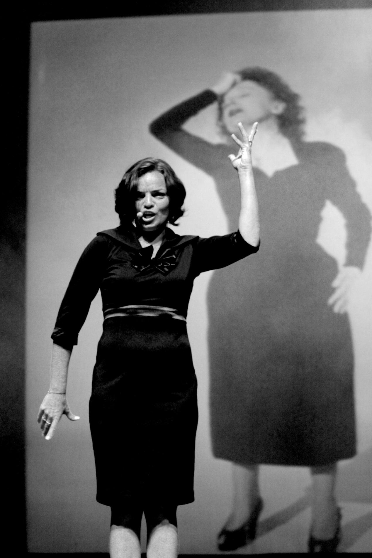 法国原版琵雅芙舞台传记音乐戏剧《玫瑰人生》