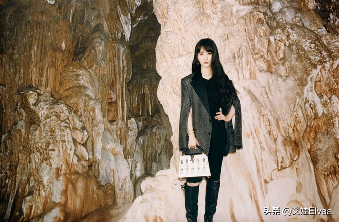 刘亦菲西装皮裤造型酷飒魅惑,刘亦菲穿搭回归现实金丝绒