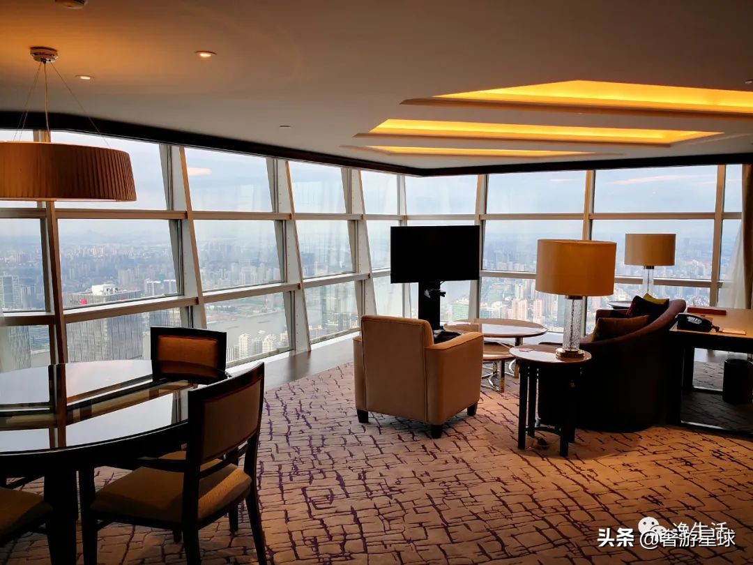 神の战|丽思、柏悦、MO、四季,陆家嘴7大奢华酒店谁是你的最爱?