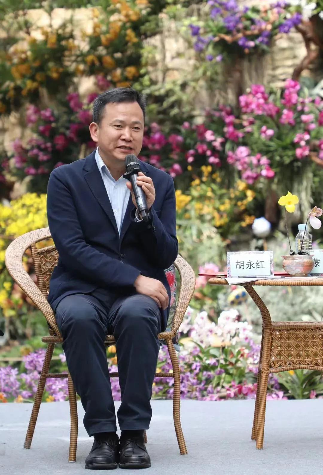 他出生河南,双一流博士毕业,手握国家级荣誉,还是上海市专门引进的人才!