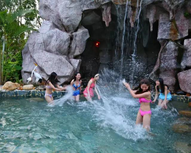 西咸水矿温泉度假村住宅,温泉度假别墅房间带池