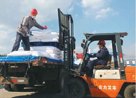 【加油！抚顺】抚顺东科：逆势上行晴天修屋顶危来已成机