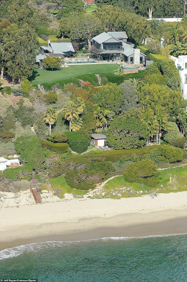 航拍国外豪华私人别墅,实景拍摄带你看豪宅国外