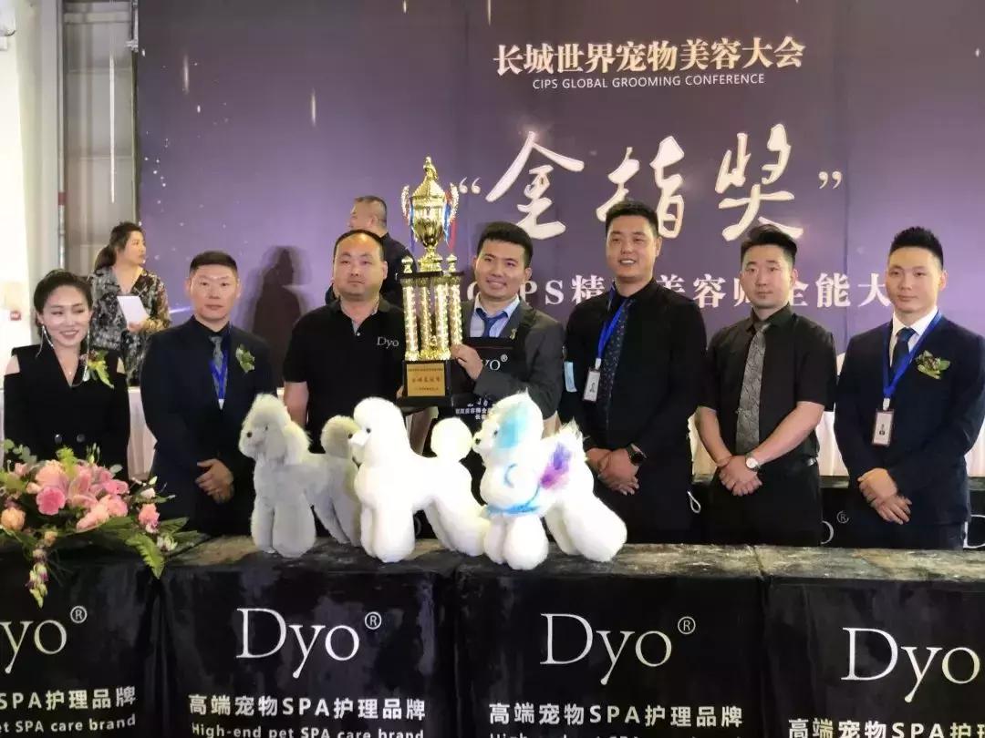 美容行业一个月能赚10000吗,美容师月薪上万是真的吗