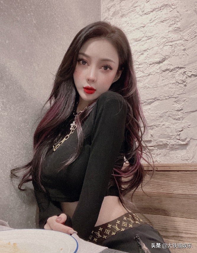 10对撞名的女星,同名不同命,有人公开互撕,有人无辜被“连坐”