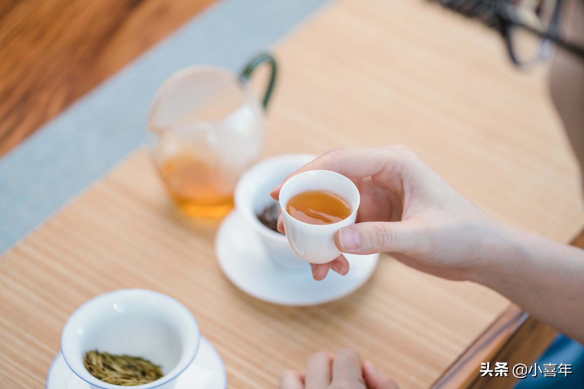 红茶和绿茶哪个耐泡,绿茶和红茶茶叶推荐哪个比较好喝