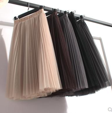 秋冬最实用最百搭的半身裙,秋冬一片半身裙的多种穿搭风格