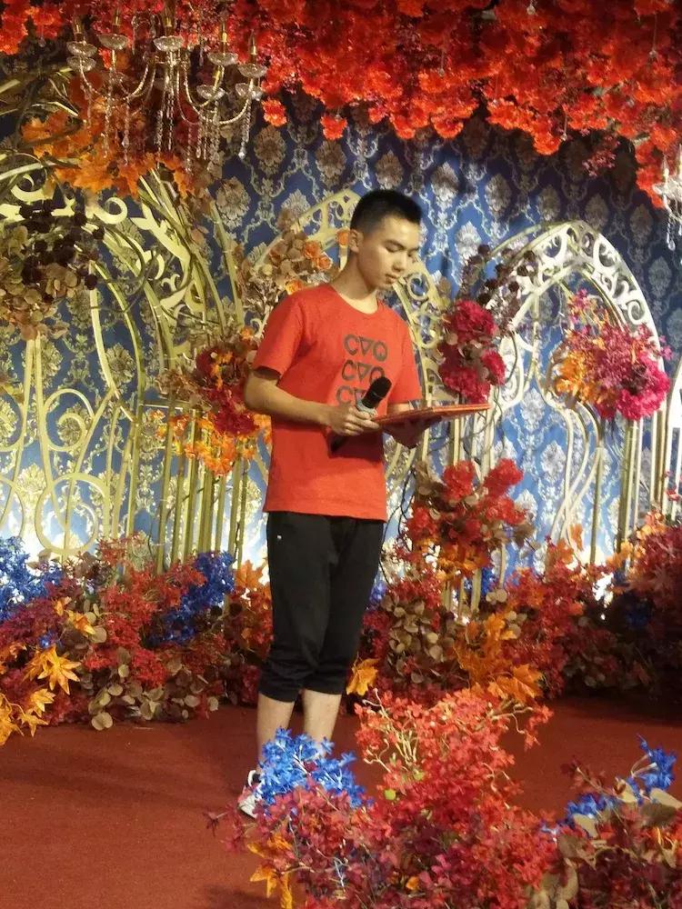 重庆市优秀大学生评选,汪氏奖励高考优秀学生的通知