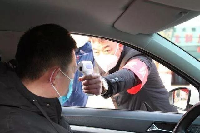 大人腋下37度2算发烧吗,发烧37度2吃什么药