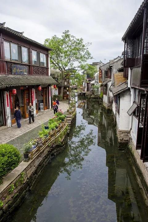 周庄是中国第一大水乡,周庄江南第一水乡是哪里的