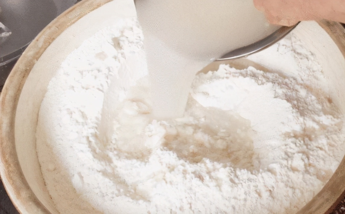 蒸馒头和面水加多了会怎么样,蒸馒头和面放水