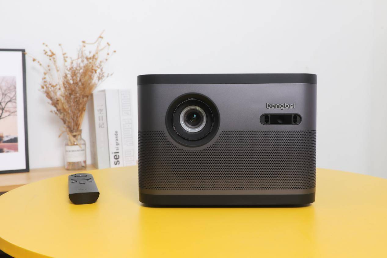 萌新扫盲贴：家用投影仪与商务投影仪的区别在那，别傻傻分不清