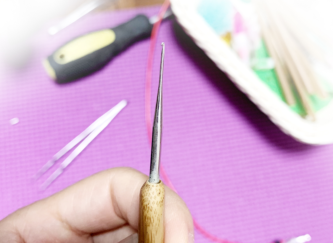 耳机头断在耳机孔里的十种方法,耳机的中间线断了怎么接