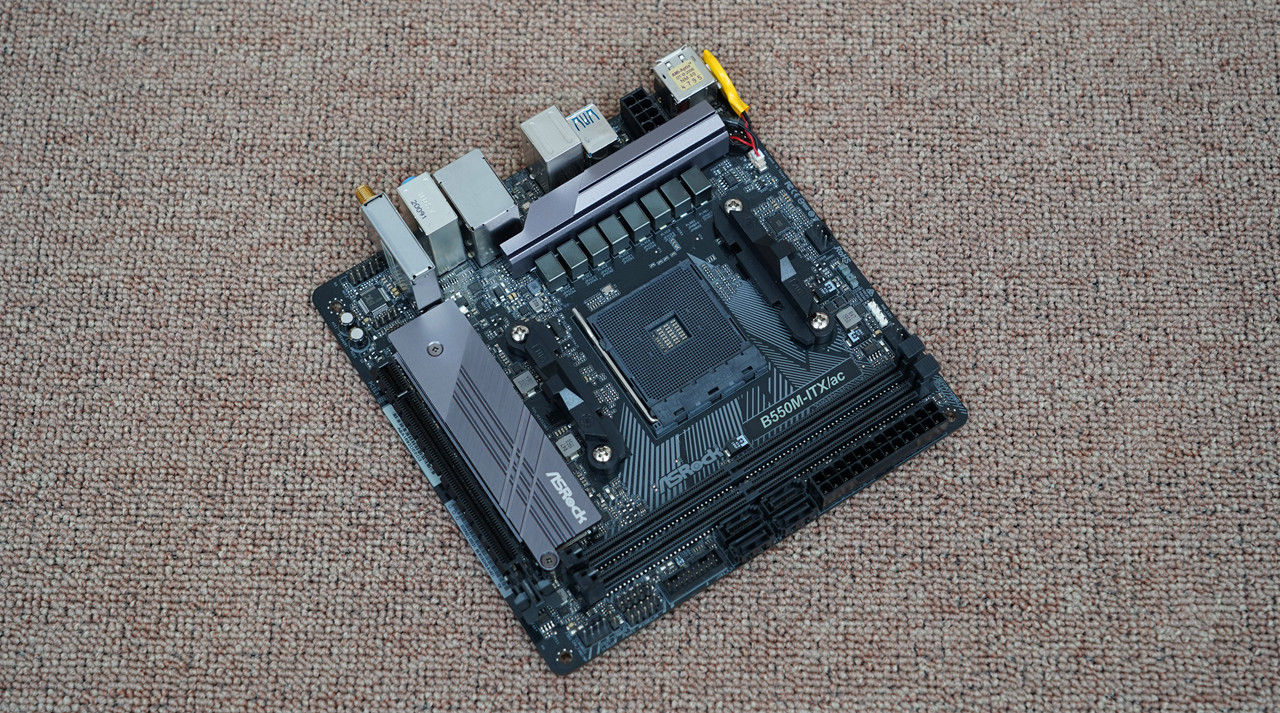 等等*党**的胜利？用5700G打造的暗黑二重制版ITX主机分享