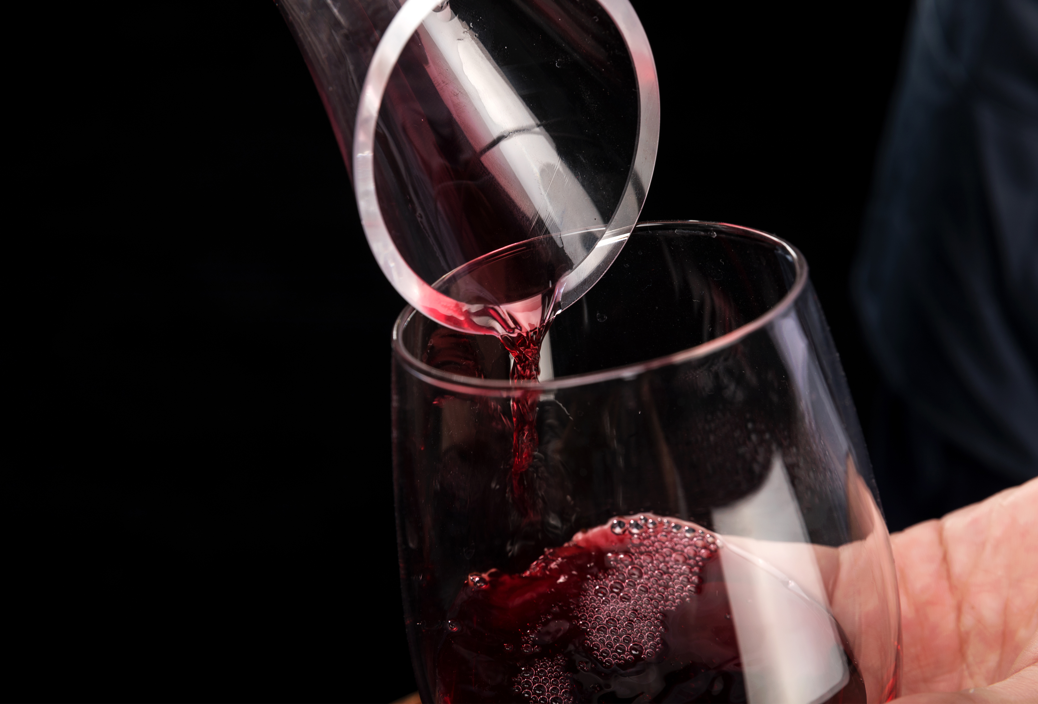 建良酒业|葡萄酒为什么要醒酒