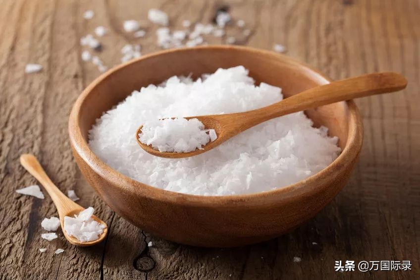 清理饮水箱污垢的小窍门,饮水机长时间不清理比马桶脏