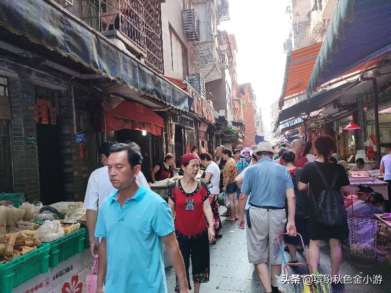 柳州青云菜市,菜价便宜美食多,位居市中心却如穿越时空的圩场