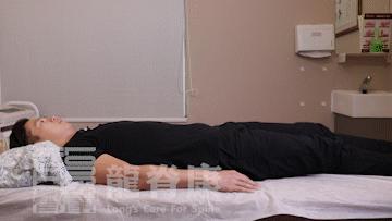 一弯腰胸就痛什么原因,弯腰右腰后侧痛是什么原因