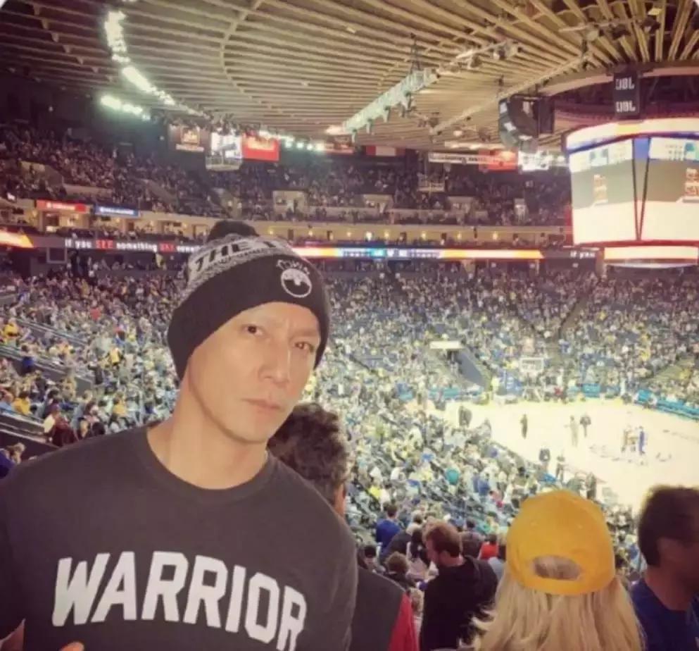 吴彦祖秃顶变苏大强版照片,吴彦祖老态尽显撞脸苏大强