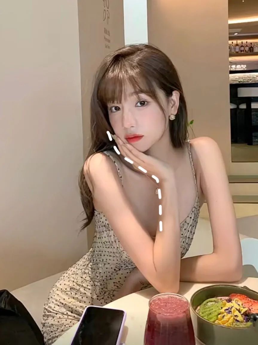 女生都是用美颜相机拍照吗,女生用美颜拍照好看吗