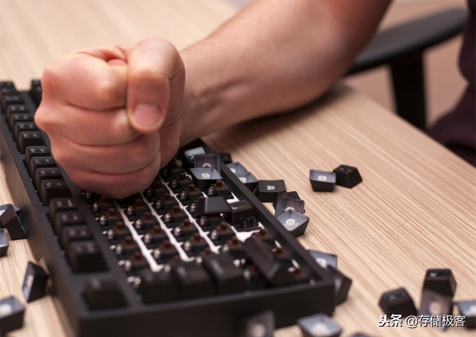 光威固态硬盘为啥老是掉盘,希捷固态硬盘经常掉盘