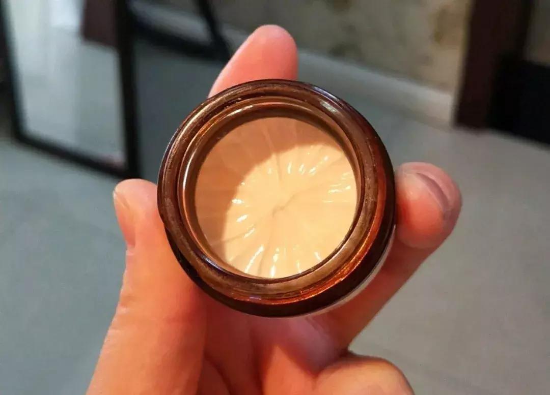 种草|购买眼霜的3大误区,天价眼霜也只能用出平价效果