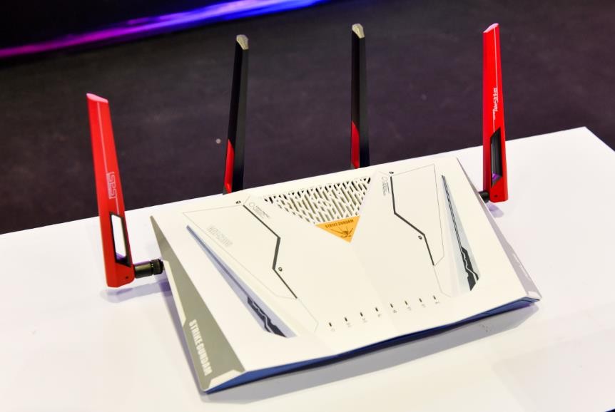 梦幻联动二次元狂欢ROG信仰星球空降BW2021