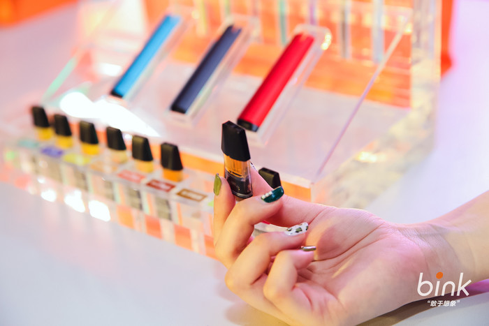 HINs替烟黑科技,揭秘bink冰壳如何树立*子烟电**行业标准