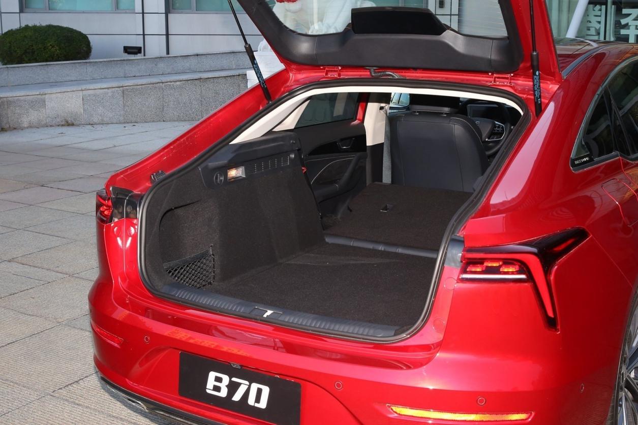 全新奔腾b70有几款车型,全新奔腾b70外观官图曝光