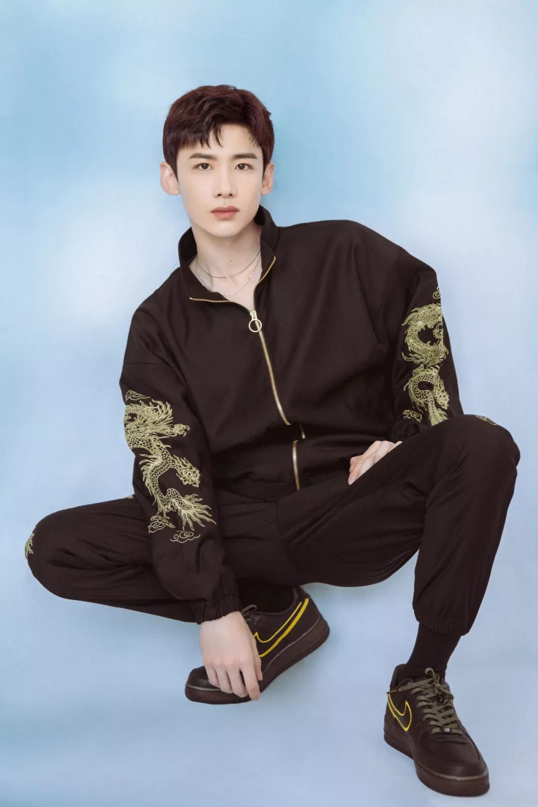 盘点白敬亭的私藏潮鞋,白敬亭收藏鞋子搞笑视频