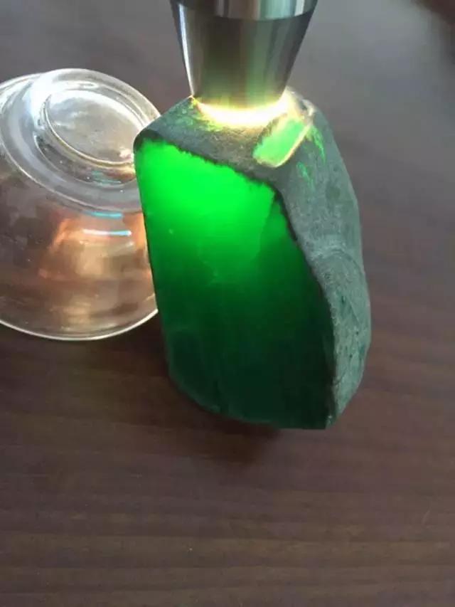 后江翡翠原石价格,几十块买的后江冰种翡翠原石