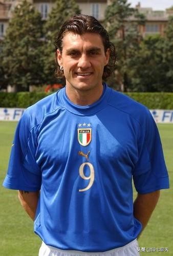 维埃里8年换了10个俱乐部,23岁维埃里近况