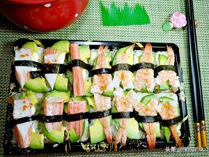 寿司怎么卷才酥脆好吃,家常寿司怎么卷不会散