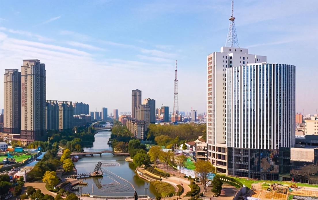 城市观察河南,商丘市区大型购物中心