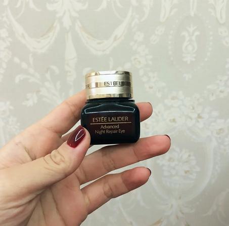 雅诗兰黛小棕瓶如何正确使用,雅诗兰黛小棕瓶怎么用效果最好