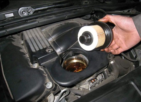 如何区分气门油封导致的烧机油,如何区分活塞烧机油还是气门油封