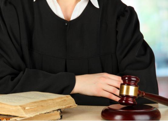 单位拖欠工资不给离职证明怎么办,员工不交接可以不给开离职证明吗